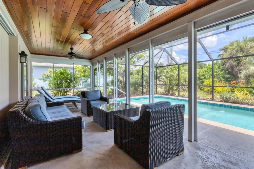 9390 Heartwellville Avenue Englewood FL 34224