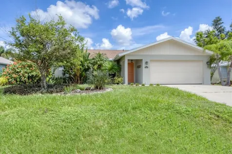 9390 Heartwellville Avenue Englewood FL 34224