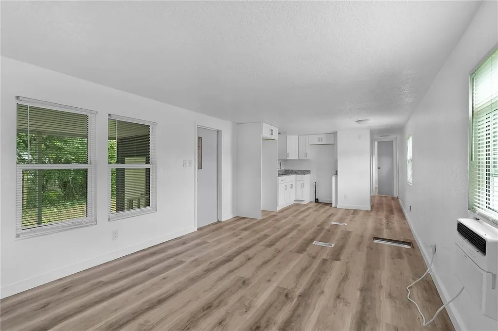 27301 Lemon Avenue Okahumpka FL 34762