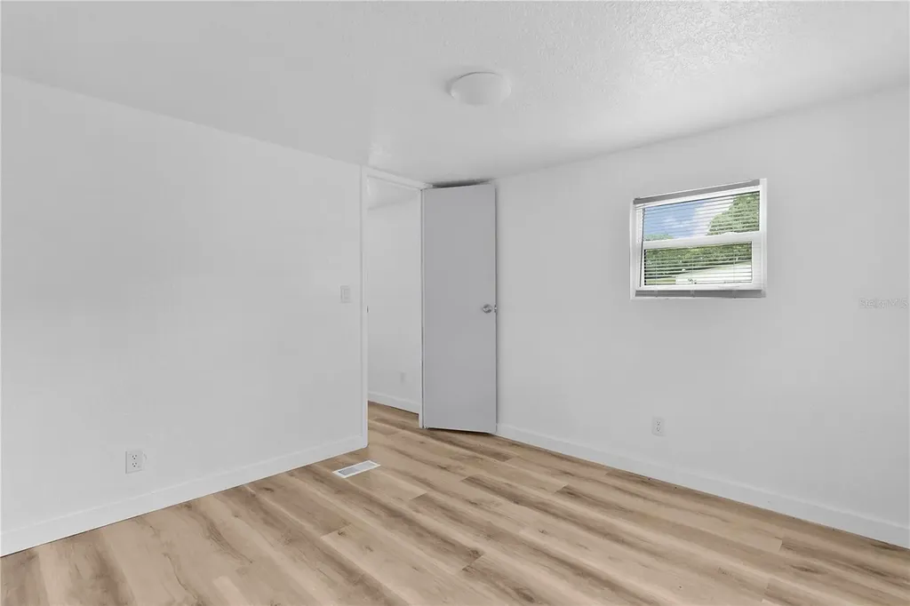 27301 Lemon Avenue Okahumpka FL 34762