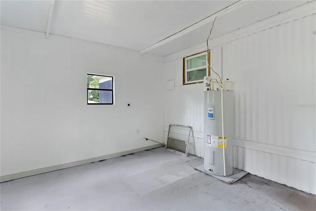 27301 Lemon Avenue Okahumpka FL 34762