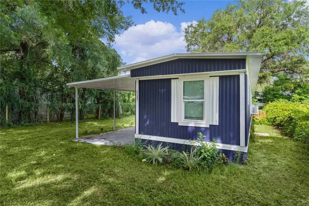 27301 Lemon Avenue Okahumpka FL 34762