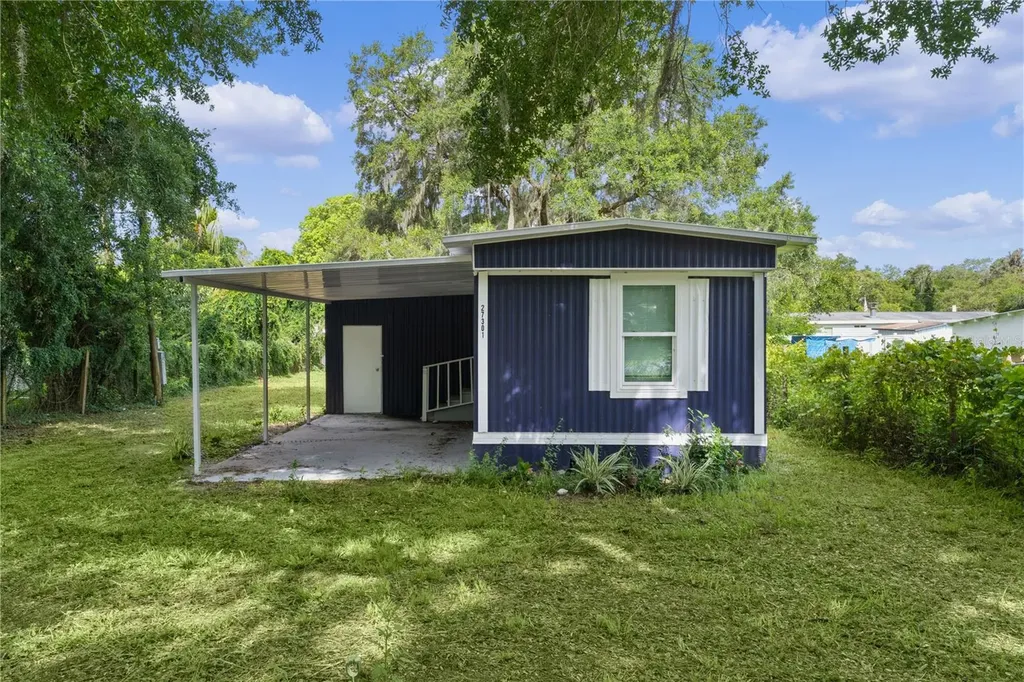 27301 Lemon Avenue Okahumpka FL 34762