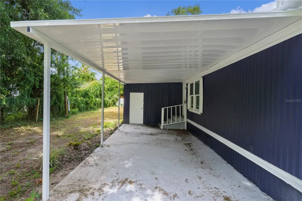27301 Lemon Avenue Okahumpka FL 34762