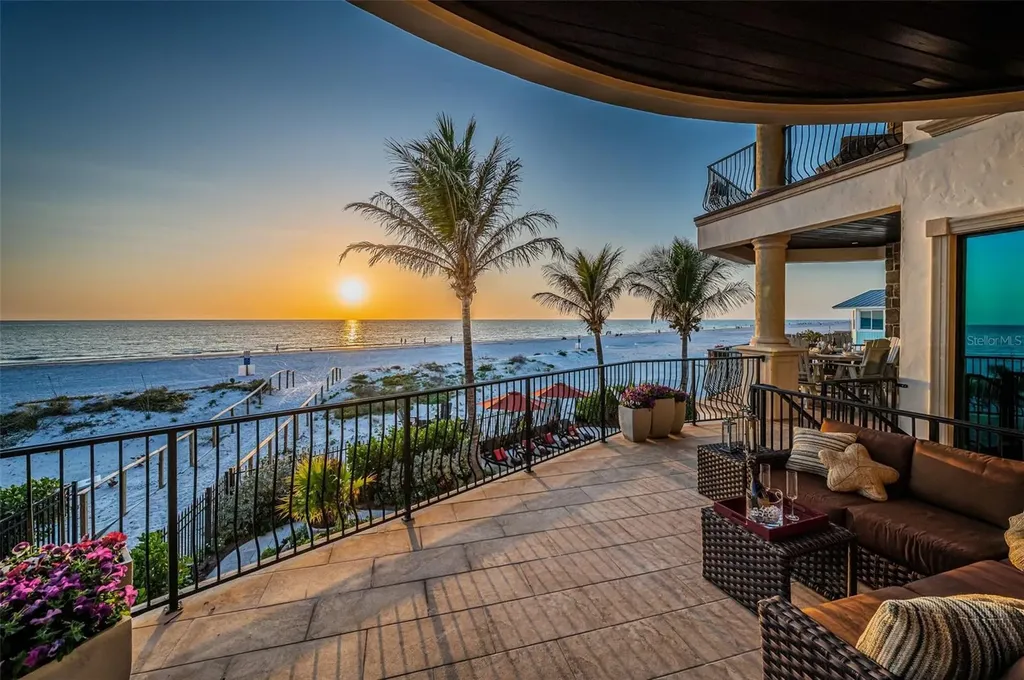 17824 Lee Avenue Redington Shores FL 33708