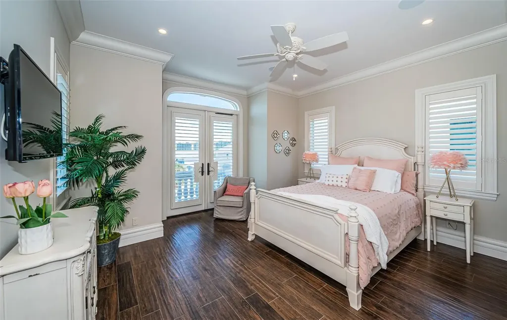 17824 Lee Avenue Redington Shores FL 33708