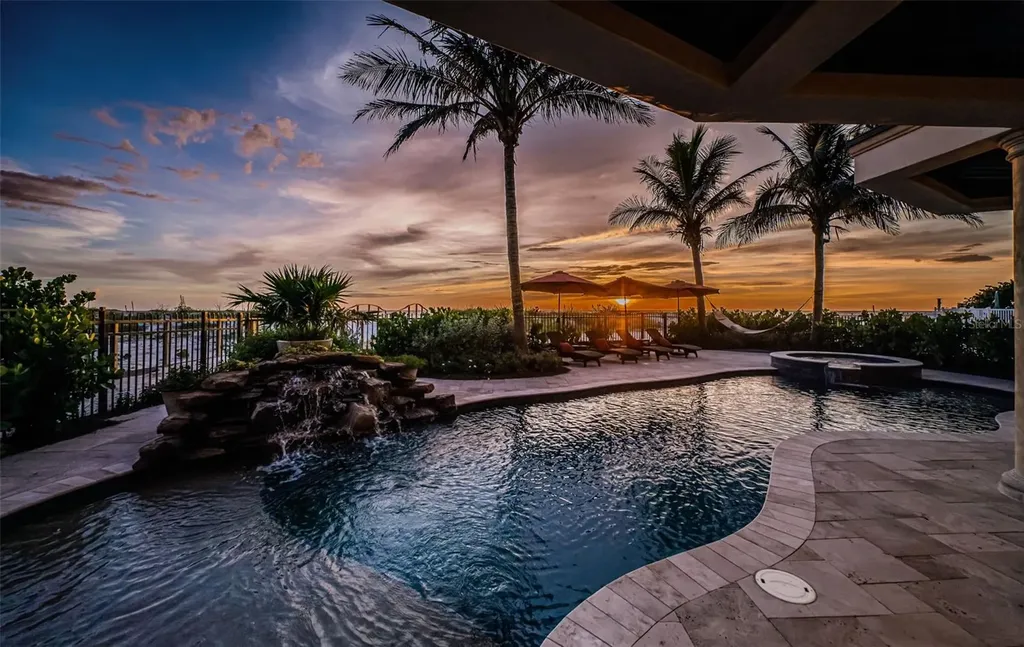 17824 Lee Avenue Redington Shores FL 33708
