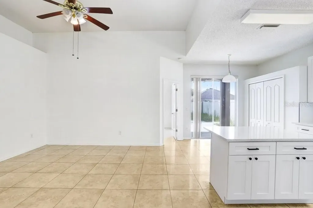 930 Grand Canyon Drive Valrico FL 33594