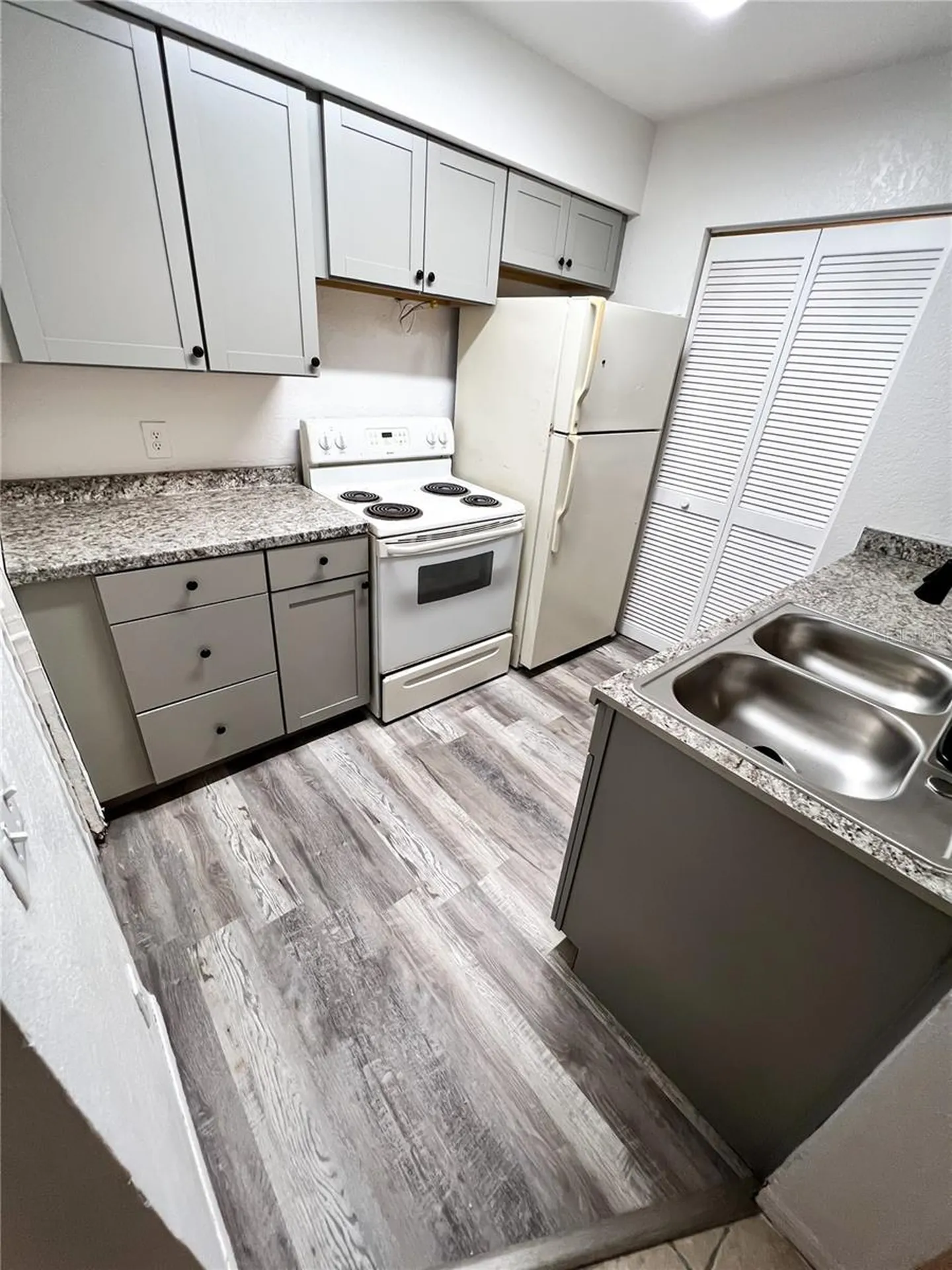 1023 S Hiawassee Road Orlando FL 32835