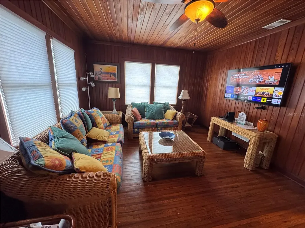 5 82nd Avenue Treasure Island FL 33706