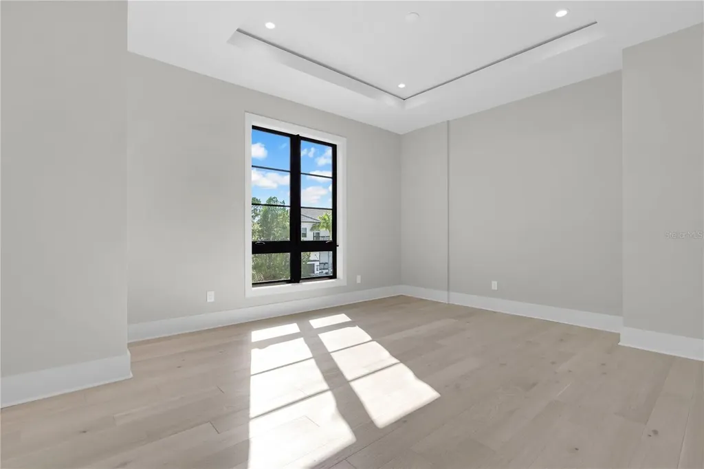 5003 W Poe Avenue Tampa FL 33629