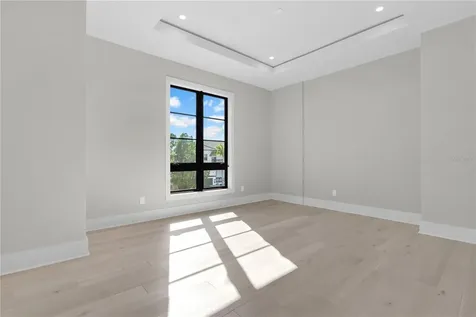 5003 W Poe Avenue Tampa FL 33629