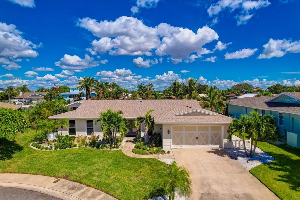 807 Snug Island Clearwater FL 33767