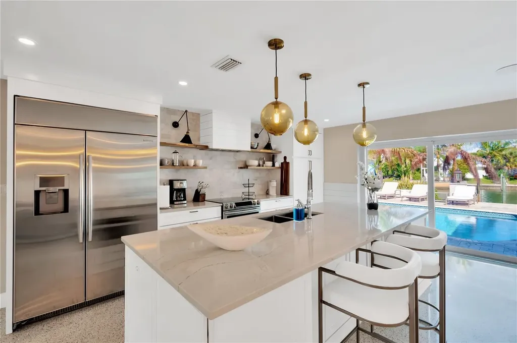 807 Snug Island Clearwater FL 33767