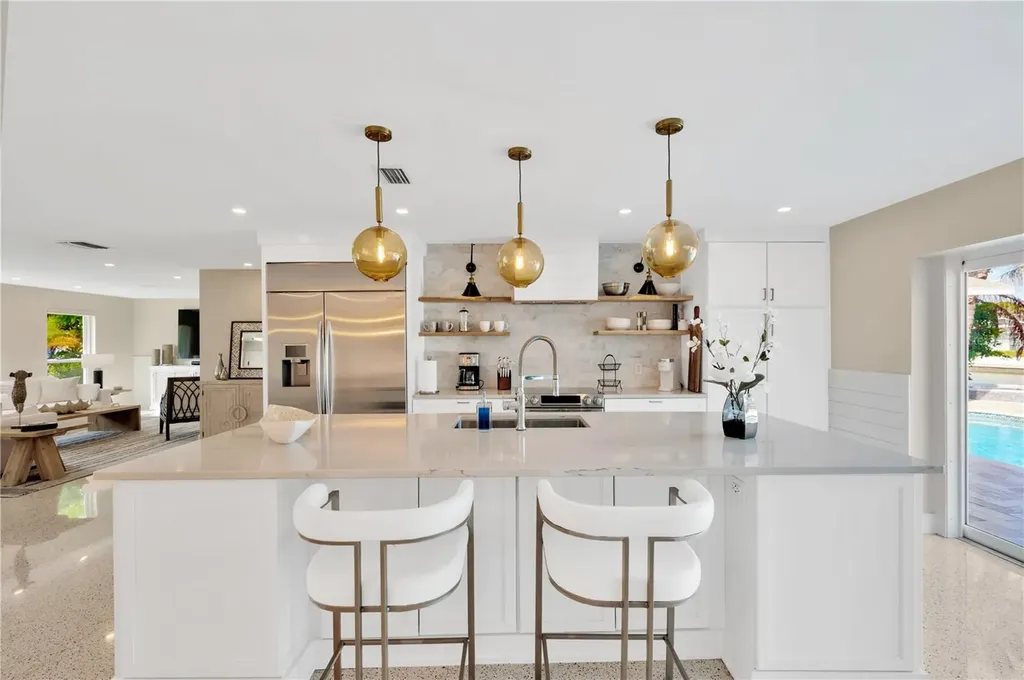 807 Snug Island Clearwater FL 33767