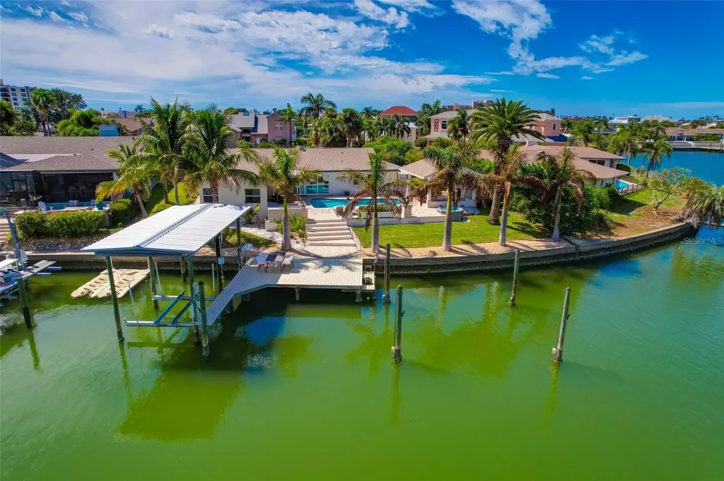 807 Snug Island Clearwater FL 33767