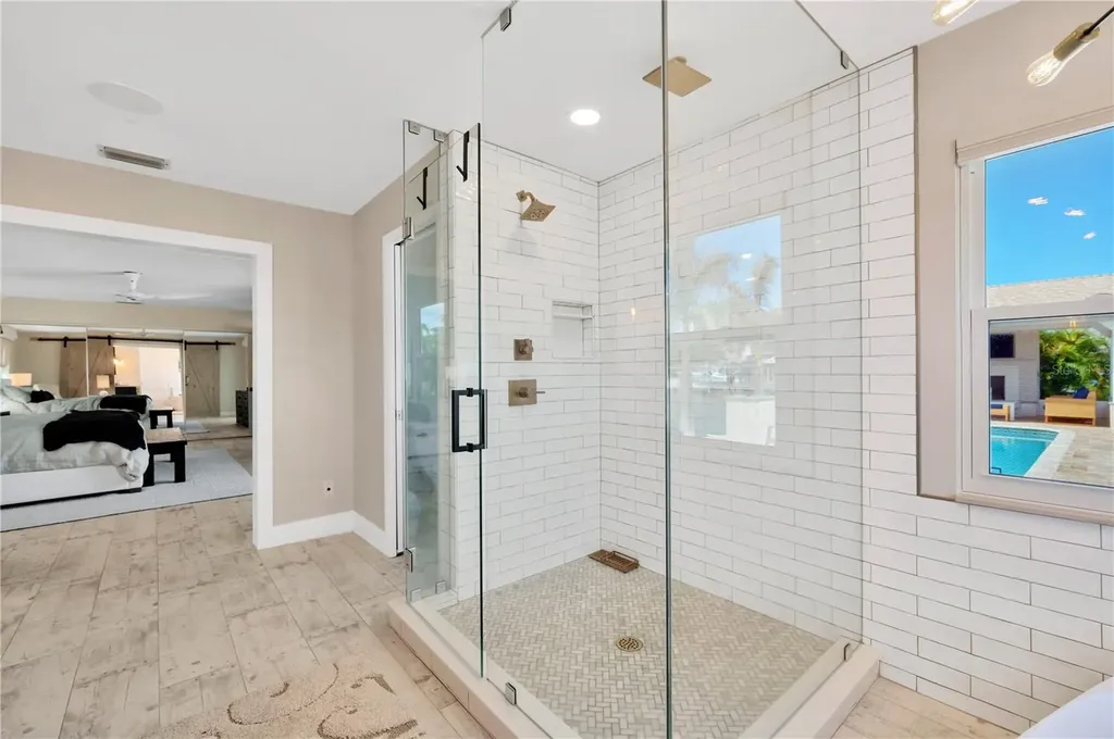 807 Snug Island Clearwater FL 33767