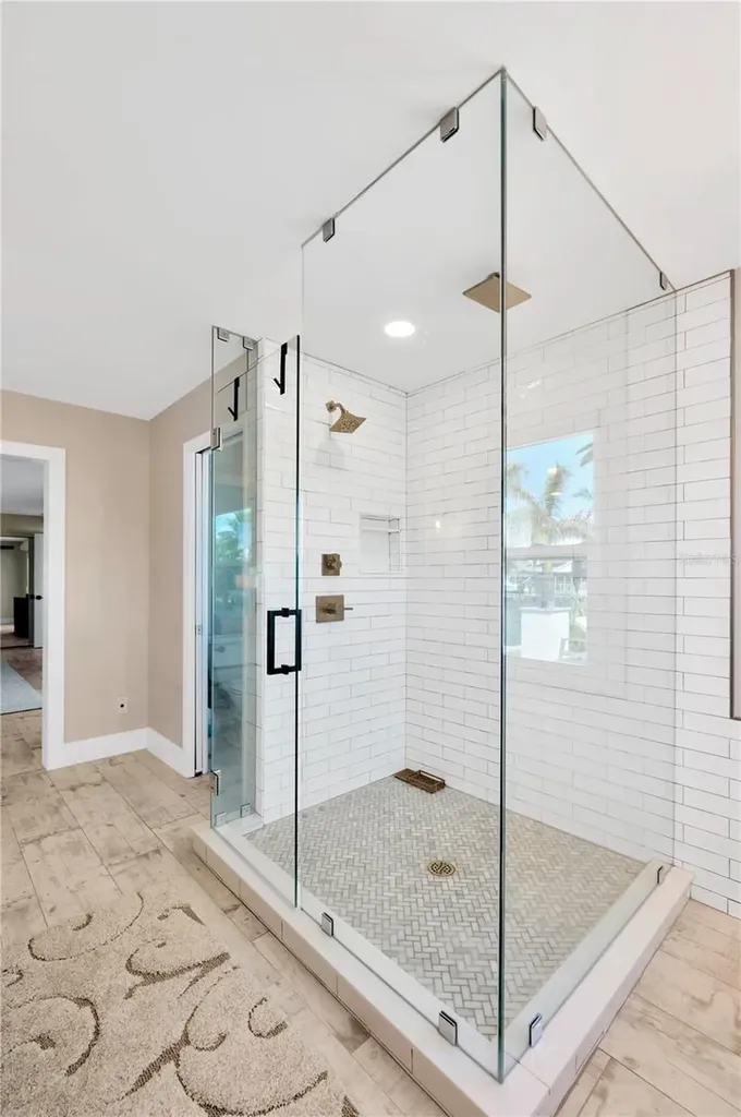 807 Snug Island Clearwater FL 33767