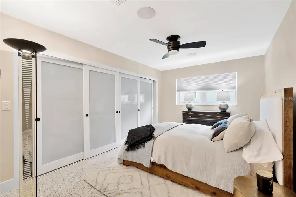 807 Snug Island Clearwater FL 33767