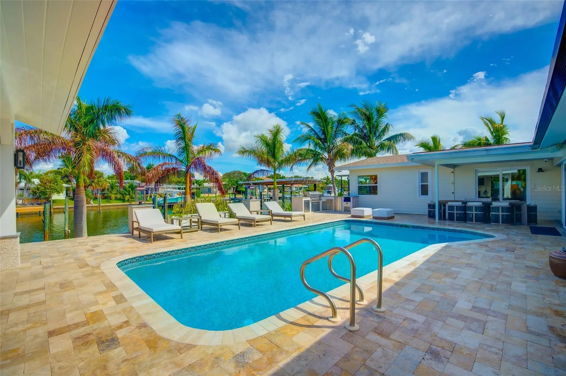 807 Snug Island Clearwater FL 33767