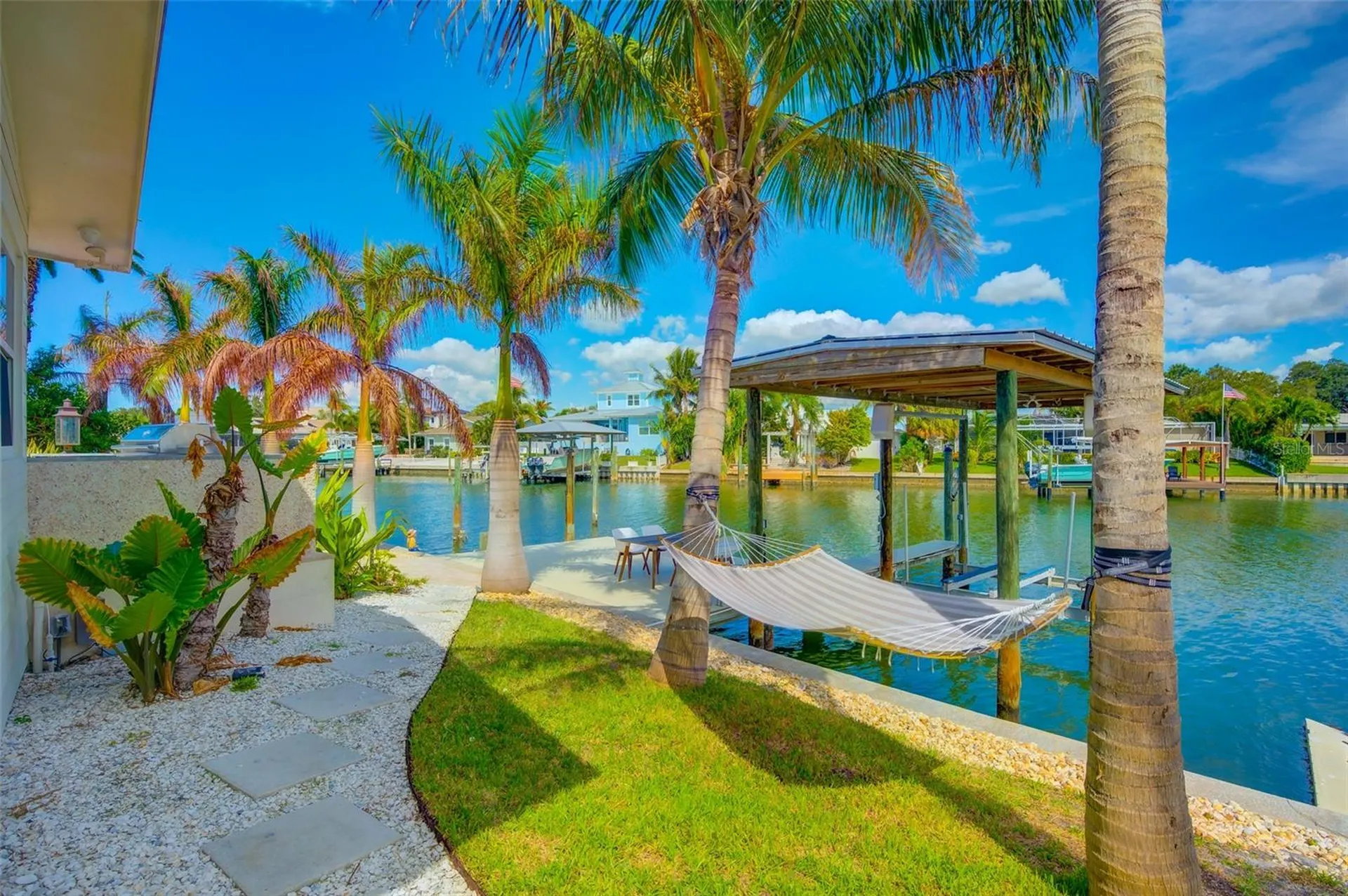 807 Snug Island Clearwater FL 33767