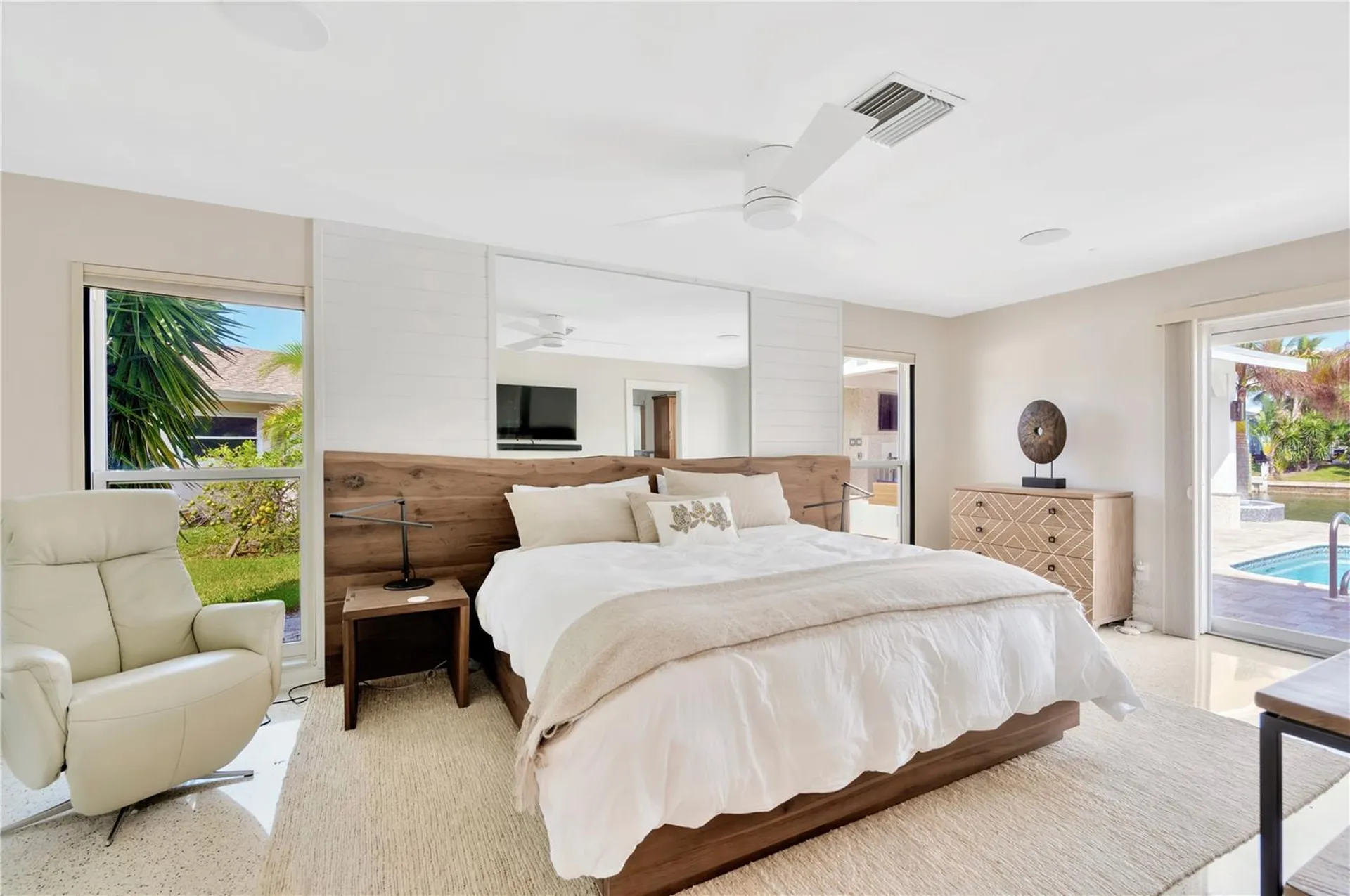 807 Snug Island Clearwater FL 33767