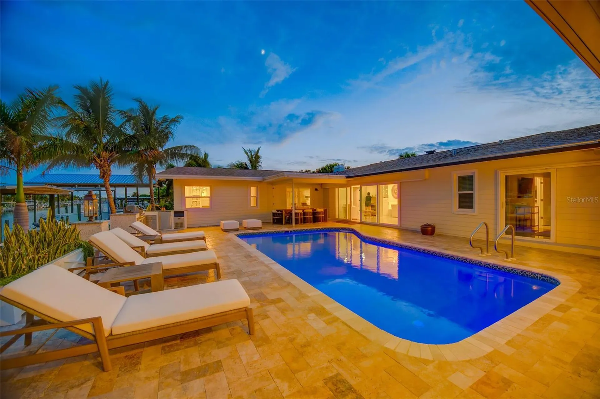 807 Snug Island Clearwater FL 33767
