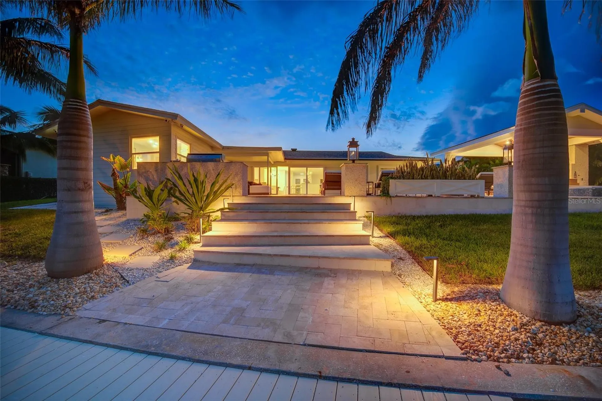 807 Snug Island Clearwater FL 33767