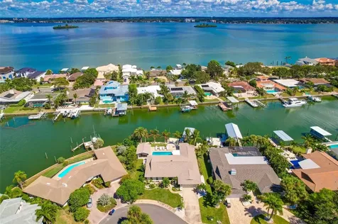 807 Snug Island Clearwater FL 33767