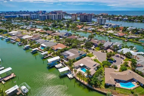807 Snug Island Clearwater FL 33767