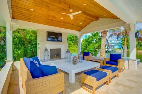 807 Snug Island Clearwater FL 33767