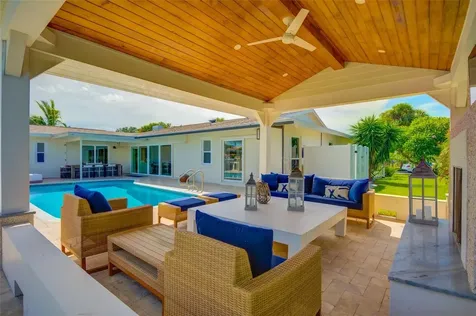 807 Snug Island Clearwater FL 33767