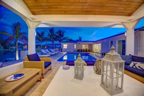 807 Snug Island Clearwater FL 33767