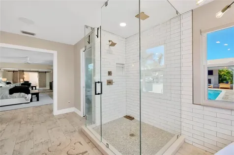 807 Snug Island Clearwater FL 33767