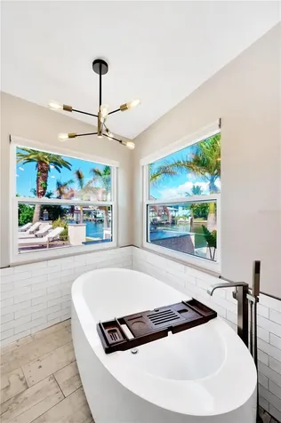 807 Snug Island Clearwater FL 33767