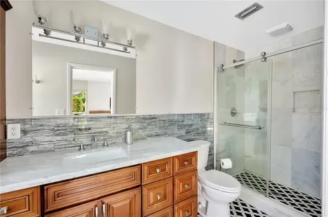 807 Snug Island Clearwater FL 33767