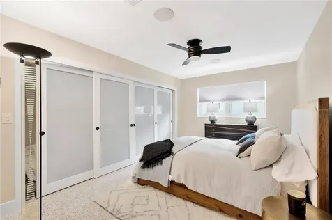 807 Snug Island Clearwater FL 33767
