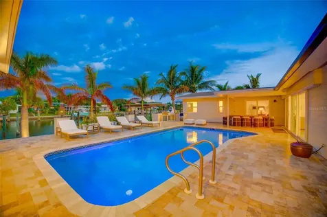 807 Snug Island Clearwater FL 33767