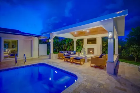 807 Snug Island Clearwater FL 33767