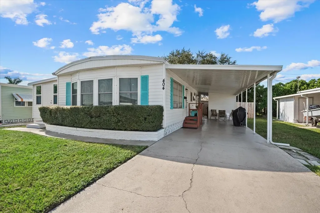 404 49th Avenue Drive W Bradenton FL 34207