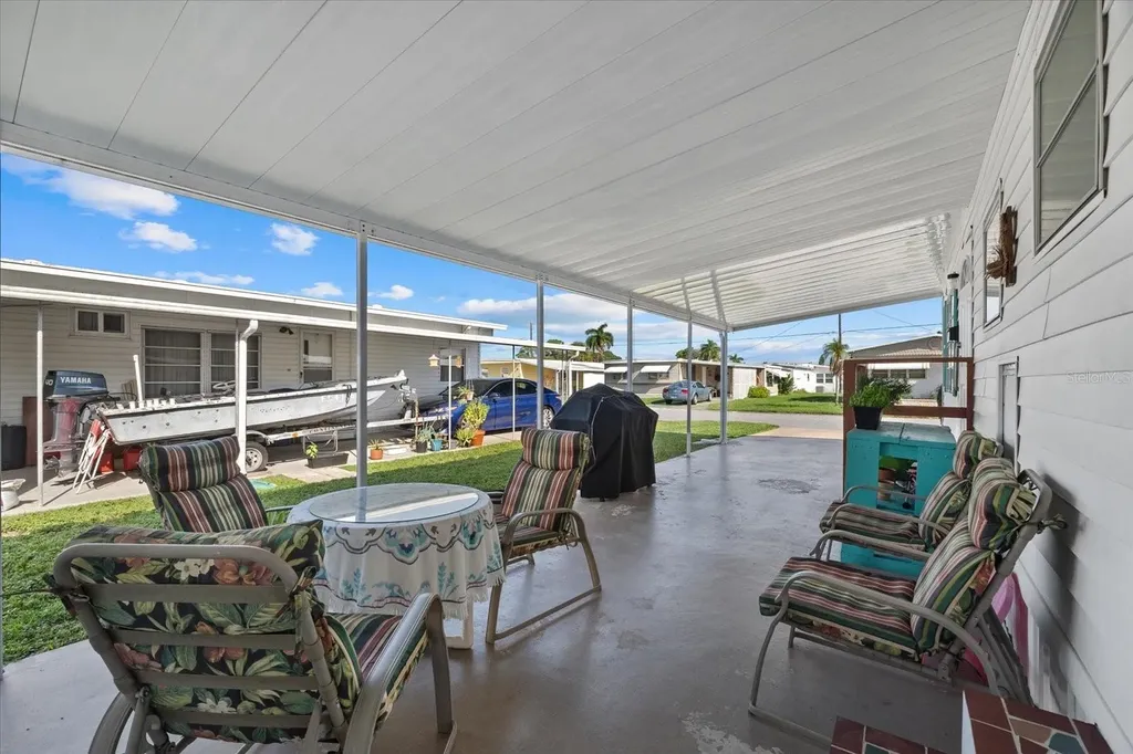 404 49th Avenue Drive W Bradenton FL 34207