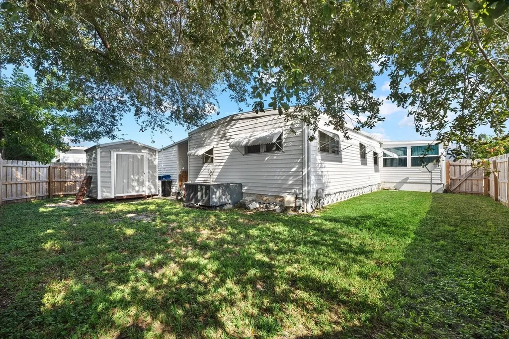 404 49th Avenue Drive W Bradenton FL 34207