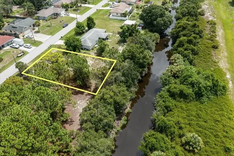 10485 Greenway Avenue Englewood FL 34224