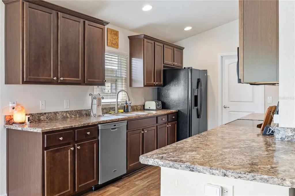 2656 Sand Hill Point Circle Davenport FL 33837