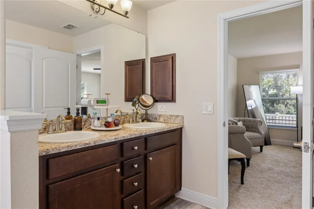 2656 Sand Hill Point Circle Davenport FL 33837