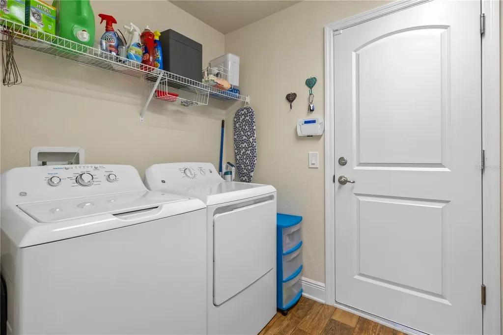 2656 Sand Hill Point Circle Davenport FL 33837