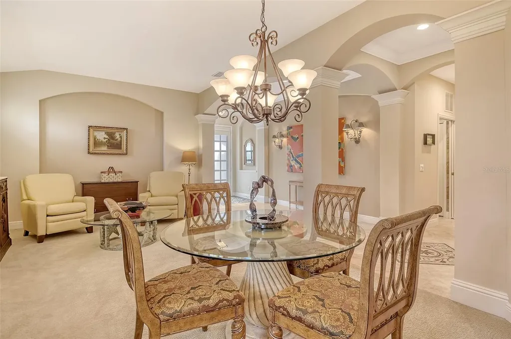 9032 Willow Brook Drive Sarasota FL 34238