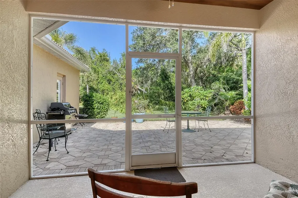 9032 Willow Brook Drive Sarasota FL 34238