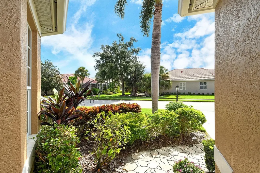 9032 Willow Brook Drive Sarasota FL 34238
