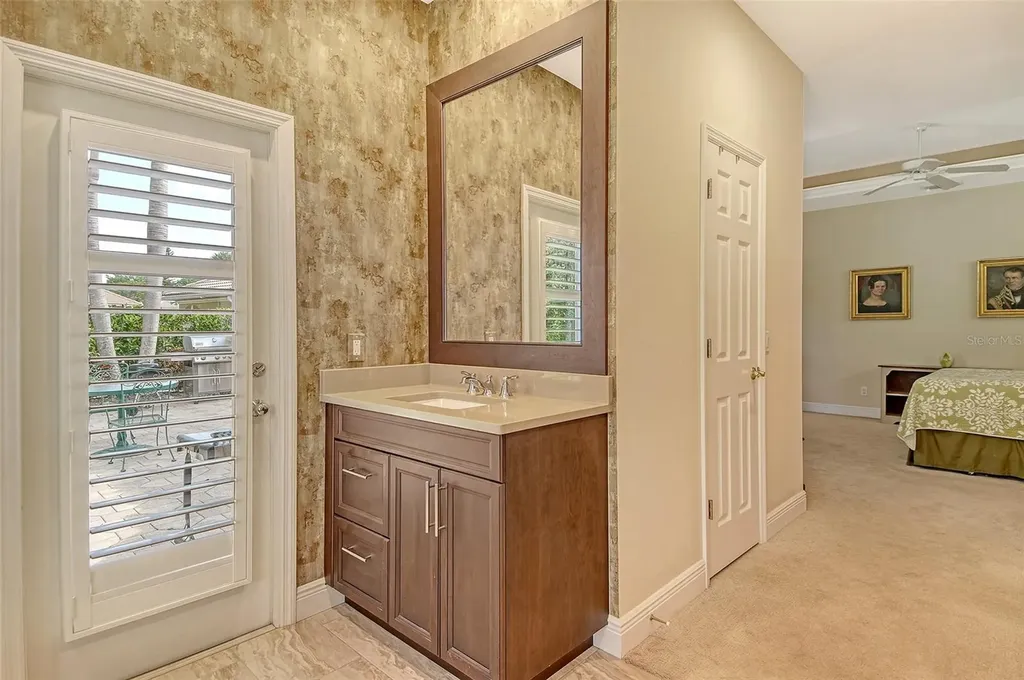 9032 Willow Brook Drive Sarasota FL 34238